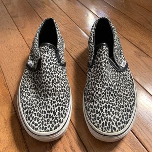 Leopard Van Slips